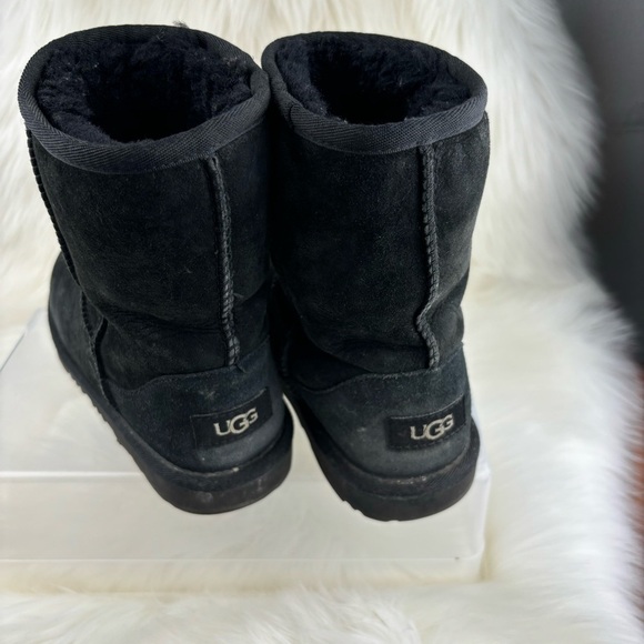 UGG WINTER BOOTS SIZE 4 KIDS - Picture 3 of 9